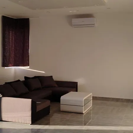 Virag Vendeghaz Balatonszarszo