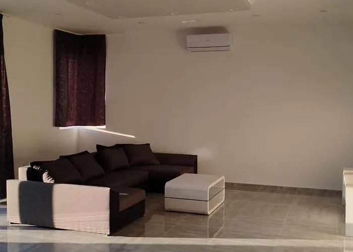 Virag Vendeghaz Balatonszarszo